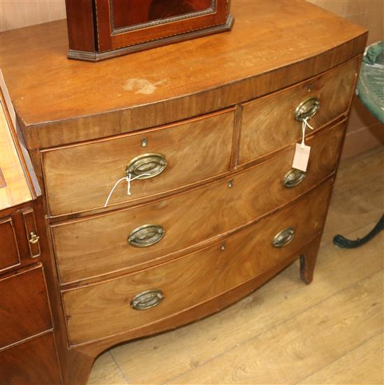 A Regency mahogany bowfront chest of drawers W.86cm